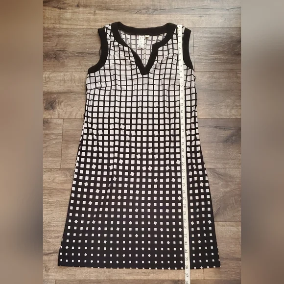 Ema & Michele Women's Medium Dress - Picture 6 of 7